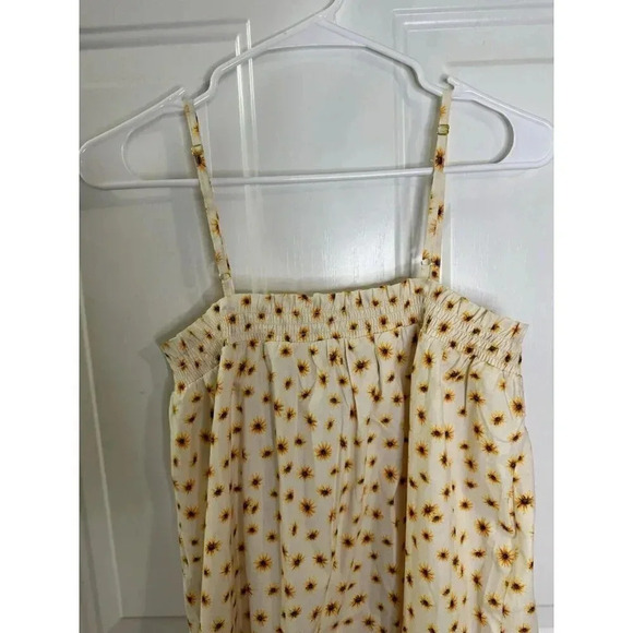 NWT WE WORE WHAT Daisy Print Floral Smocked Maxi Tiered Dress Medium Coastal - Picture 6 of 10